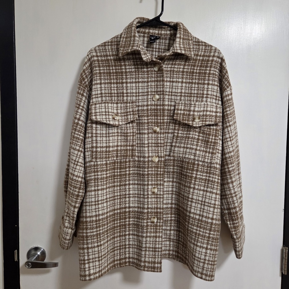 Windsor Off The Grid Winter And Fall Oversized Shacket Tan and‎ White